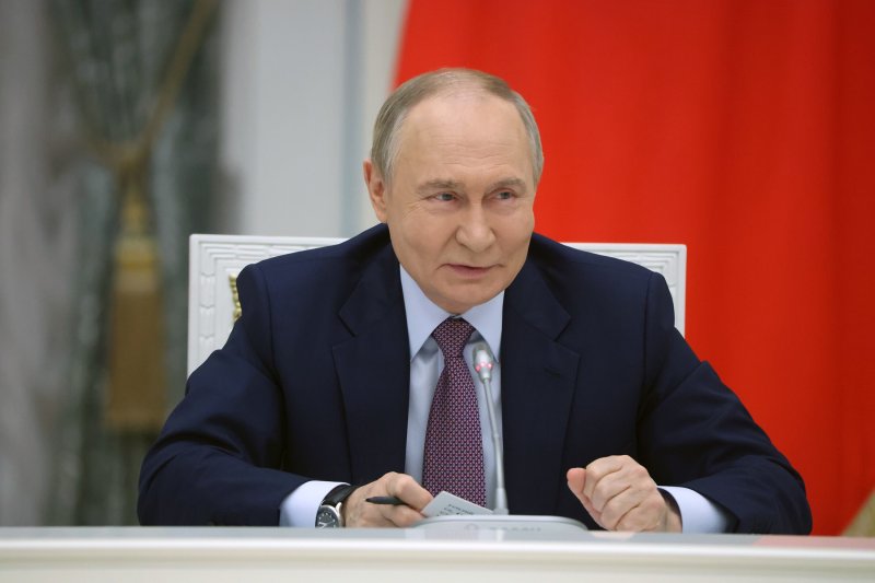 Путин: Поддержка семьи - сквозное направление всех наших национальных проектов